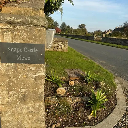 Parr At Snape Castle Mews