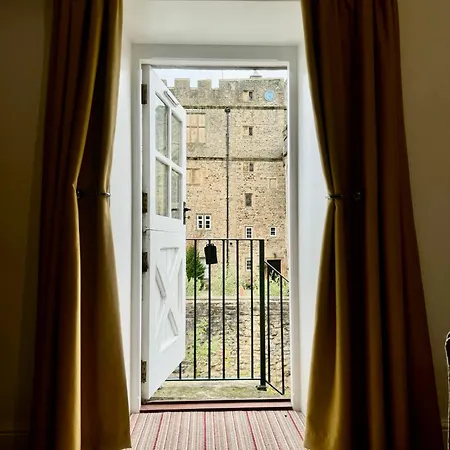 Parr At Snape Castle Mews Holiday home *
