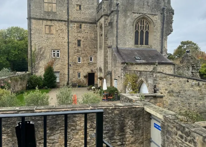 Parr At Snape Castle Mews *